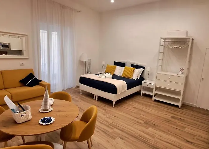 Apartament L'ami Chiaia Neapol